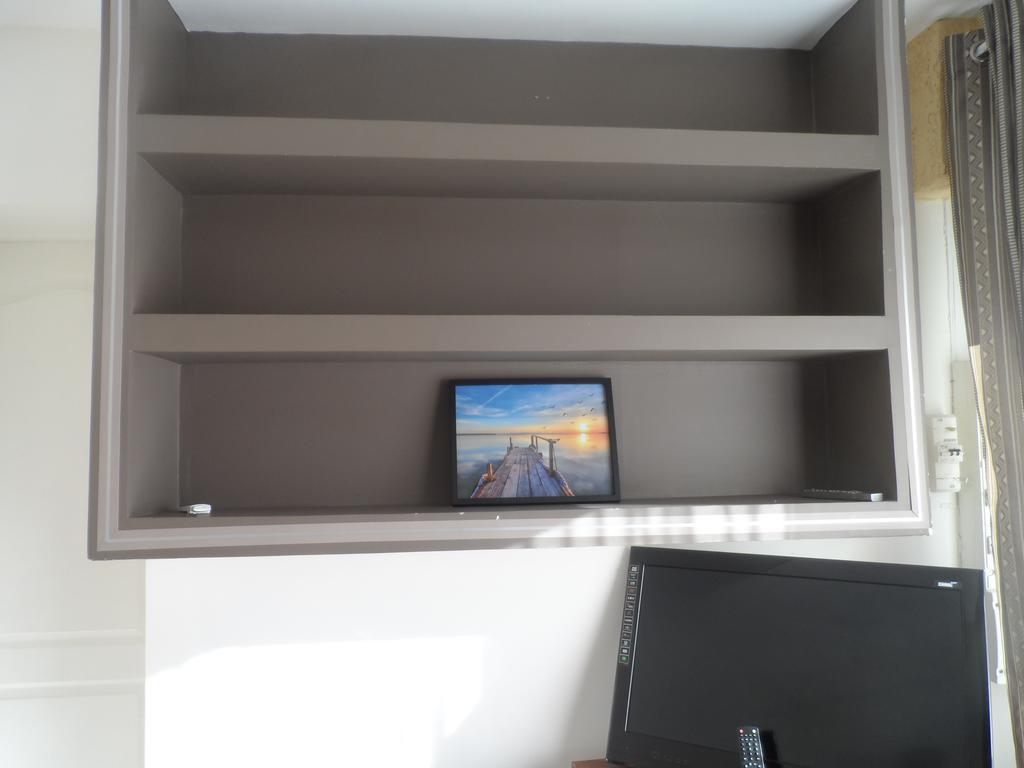 Studio Dependance Maison, 5 Mnt Gare & Tram Venissieux Bilik gambar