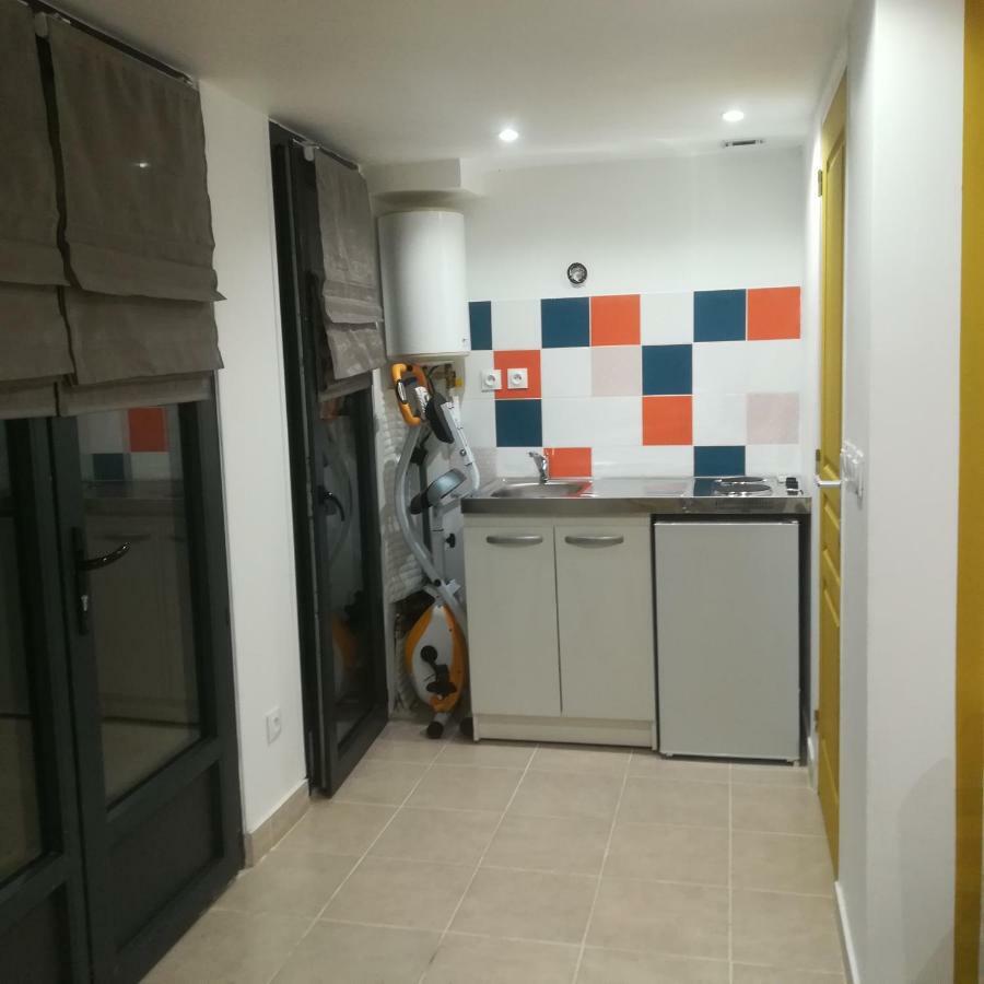Studio Dependance Maison, 5 Mnt Gare & Tram Venissieux Luaran gambar