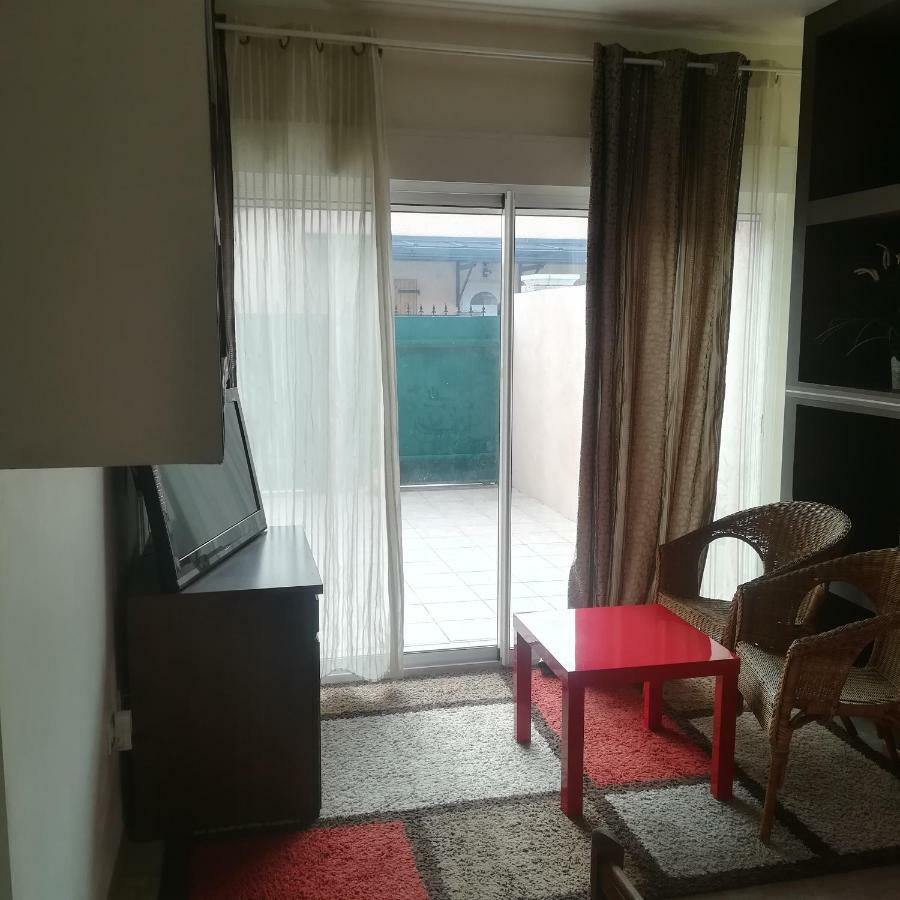 Studio Dependance Maison, 5 Mnt Gare & Tram Venissieux Luaran gambar