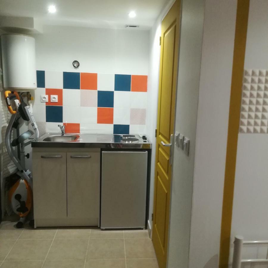 Studio Dependance Maison, 5 Mnt Gare & Tram Venissieux Luaran gambar