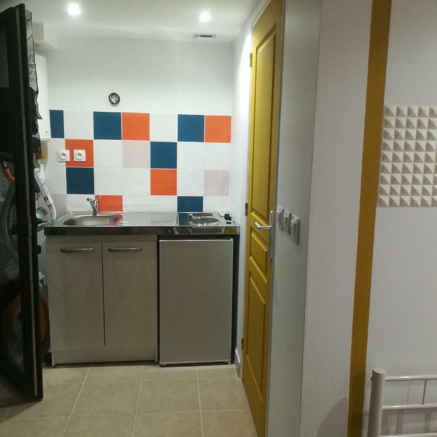 Studio Dependance Maison, 5 Mnt Gare & Tram Venissieux Luaran gambar