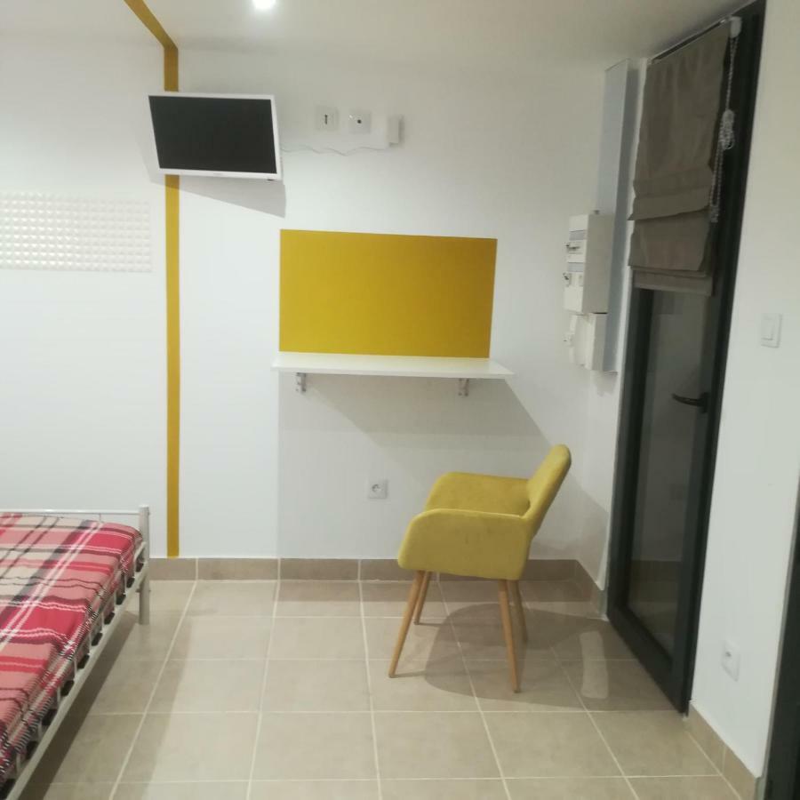 Studio Dependance Maison, 5 Mnt Gare & Tram Venissieux Luaran gambar