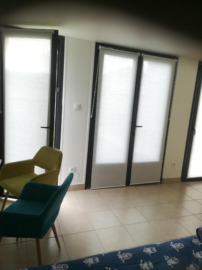 Studio Dependance Maison, 5 Mnt Gare & Tram Venissieux Luaran gambar